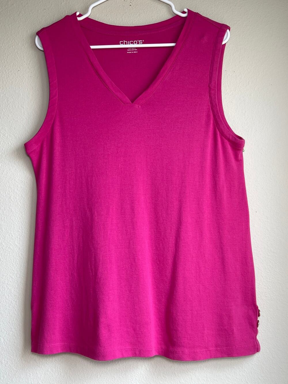 Chicos Hot Pink Cotton V-Neck Tank Top Button Hem Sleeveless Shell Size 2 Large